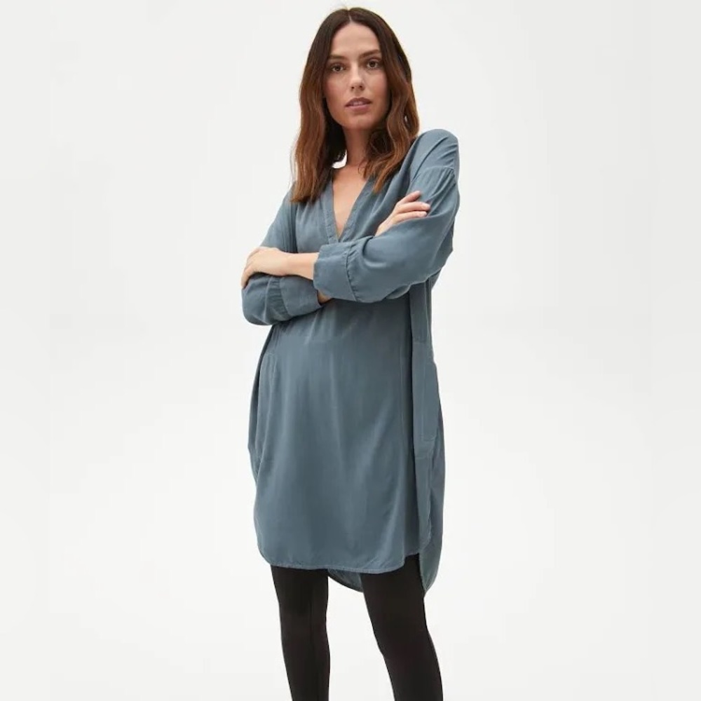 MICHAEL STARS REVOLVE 3/4 SLEEVE SPLIT NECK TUNIC BLUE SMALL NWOT